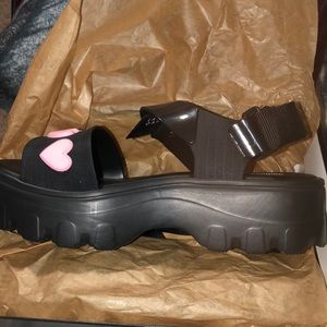 Melissa x Lazy Oaf Kick off sandals